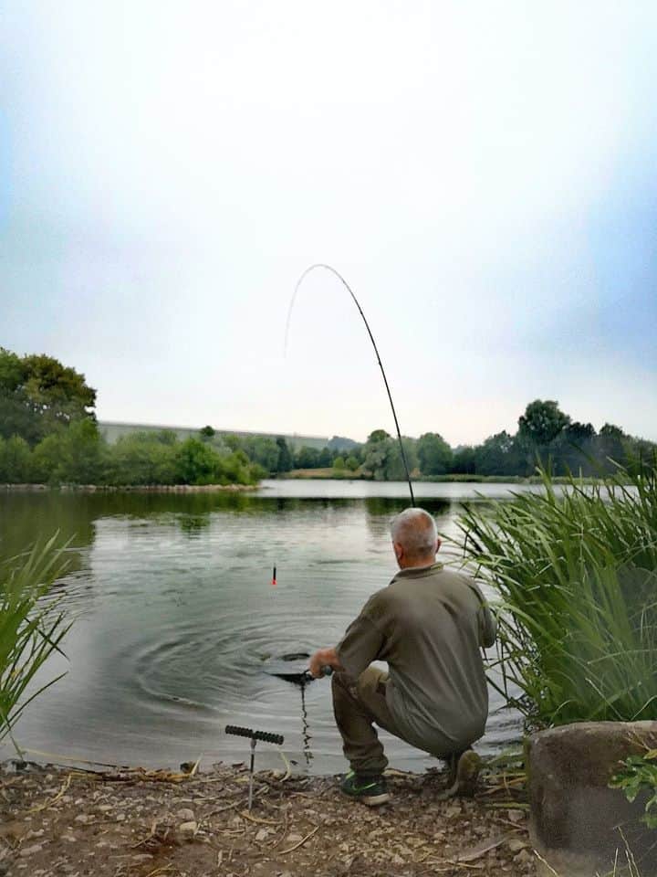 Waggler float fishing - lake 